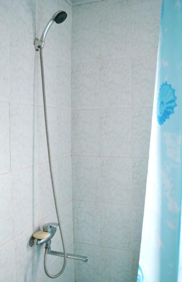 Guesthouse Bermet Tong Ngoại thất bức ảnh